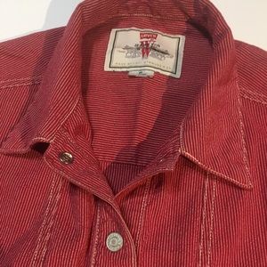 Vintage Levi’s Red Denim Snap Shirt M